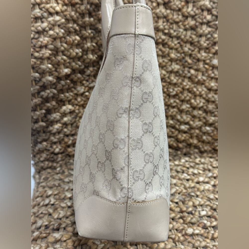 Gucci Monogram Canvas‎ Tote Bag - Picture 3 of 14